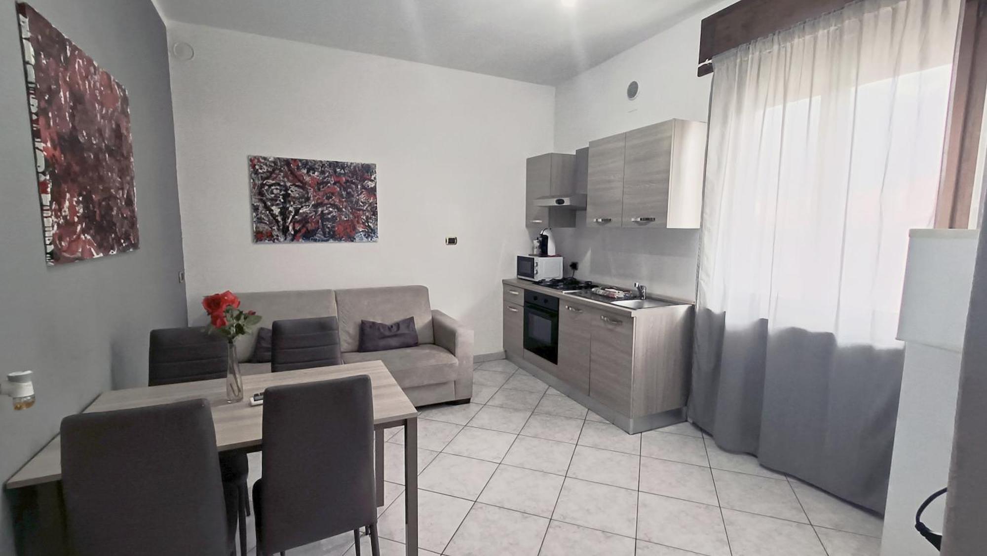 Affittacamere Valchiavenna - Foresteria Lombarda Con Parcheggio Privato Sul Posto! Apprezzata Gestione Familiare Dal 2012, Qualita-Prezzo Top! "Guest-House With Private Parking On Site! Appreciated Family Management Since 2012, Quality-Price Top!" Eksteriør billede
