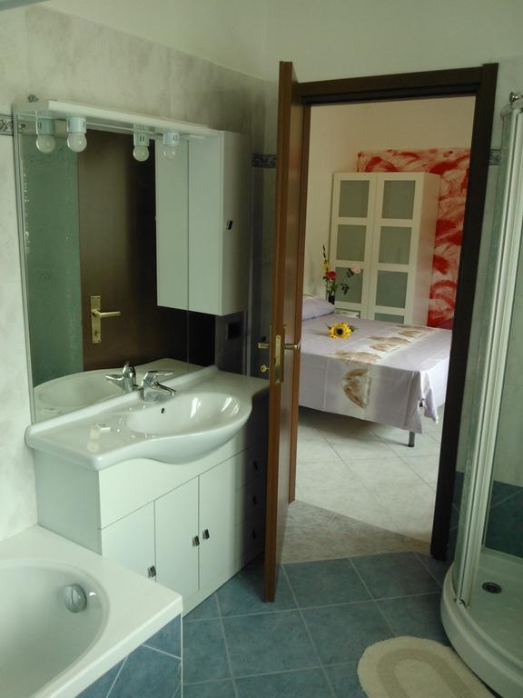 Affittacamere Valchiavenna - Foresteria Lombarda Con Parcheggio Privato Sul Posto! Apprezzata Gestione Familiare Dal 2012, Qualita-Prezzo Top! "Guest-House With Private Parking On Site! Appreciated Family Management Since 2012, Quality-Price Top!" Værelse billede
