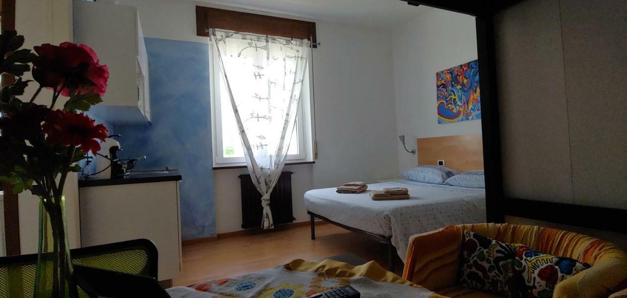 Affittacamere Valchiavenna - Foresteria Lombarda Con Parcheggio Privato Sul Posto! Apprezzata Gestione Familiare Dal 2012, Qualita-Prezzo Top! "Guest-House With Private Parking On Site! Appreciated Family Management Since 2012, Quality-Price Top!" Eksteriør billede
