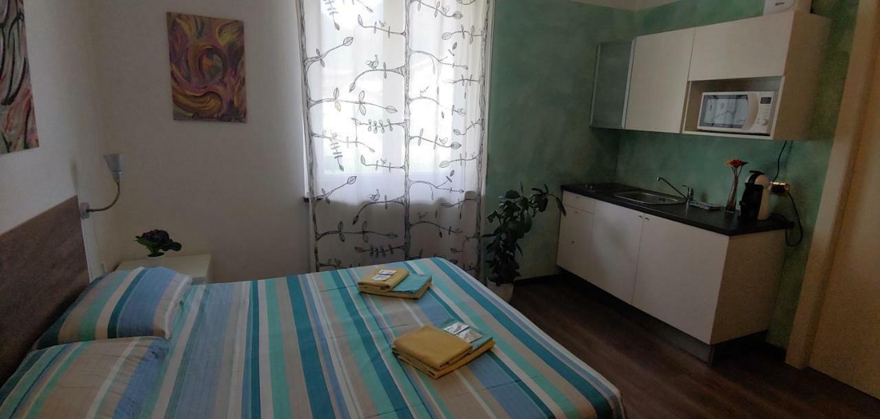 Affittacamere Valchiavenna - Foresteria Lombarda Con Parcheggio Privato Sul Posto! Apprezzata Gestione Familiare Dal 2012, Qualita-Prezzo Top! "Guest-House With Private Parking On Site! Appreciated Family Management Since 2012, Quality-Price Top!" Eksteriør billede